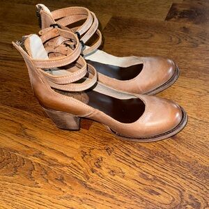 Adorable, leather free bird shoes